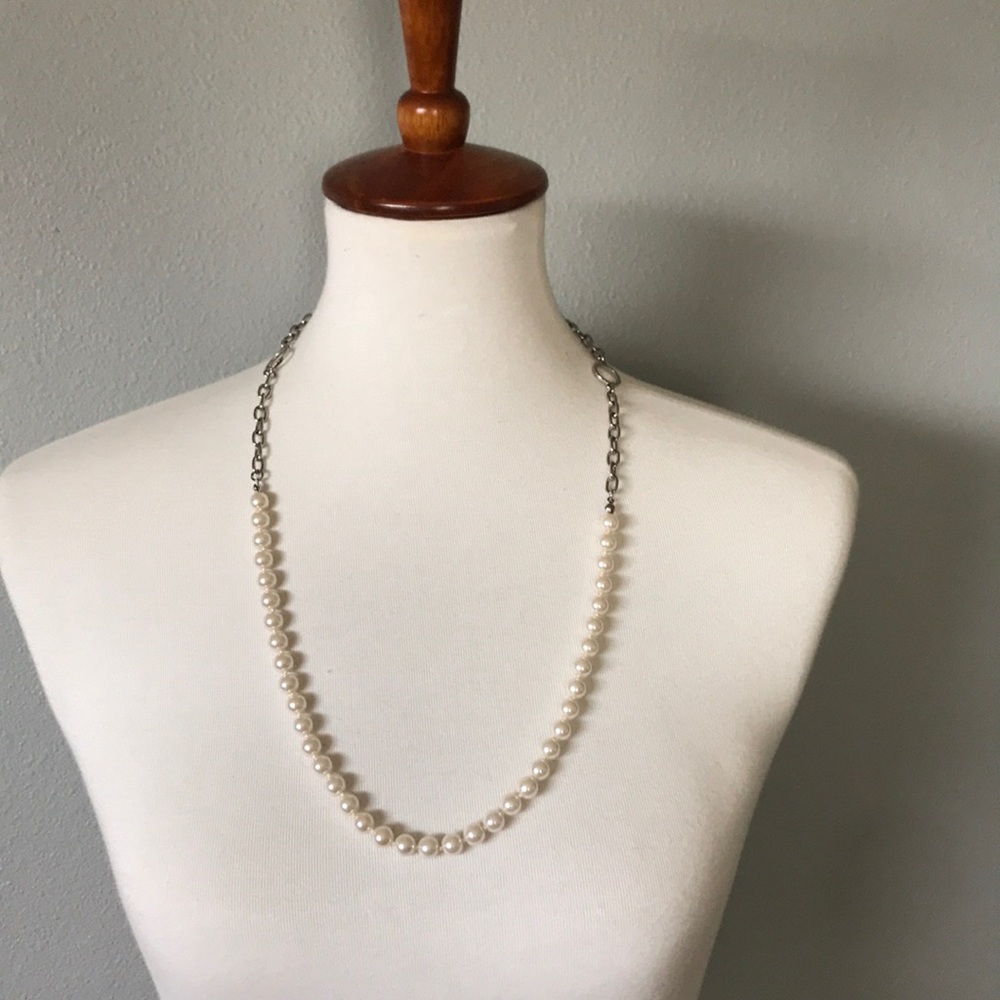 Mary Kay pearls of sharing necklace